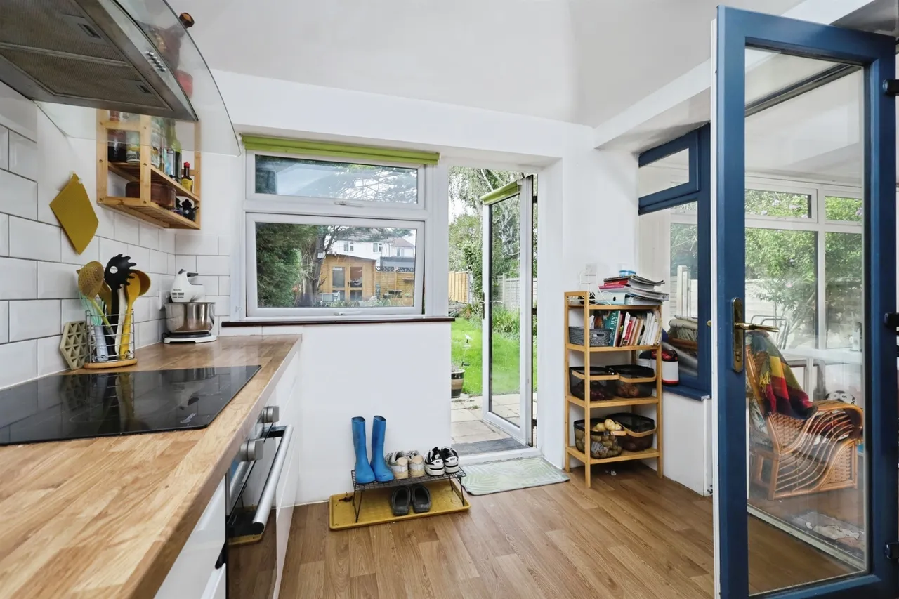 Brodrick Road, Eastbourne, BN22, photo 3