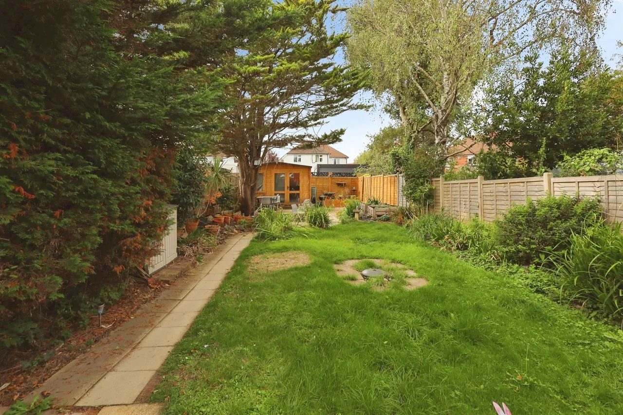 Brodrick Road, Eastbourne, BN22, photo 15