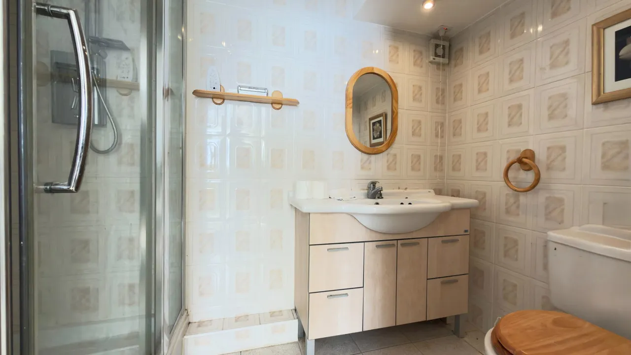 Imjin Road, Cheltenham, GL52, photo 16