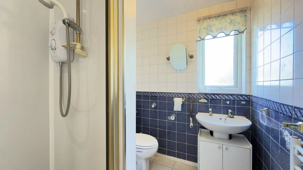 Imjin Road, Cheltenham, GL52, photo 17