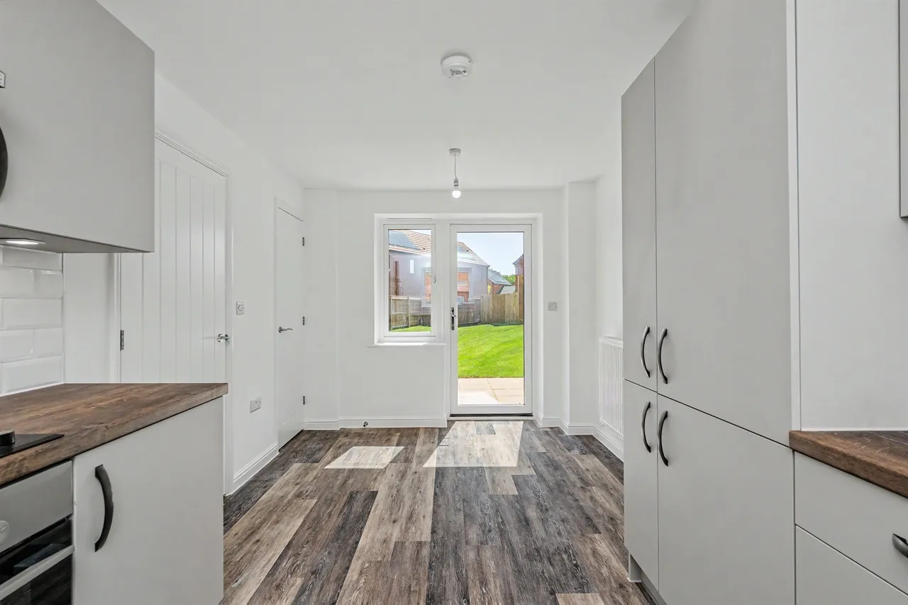 Peacock Drive, Bradwell, NR31, photo 6