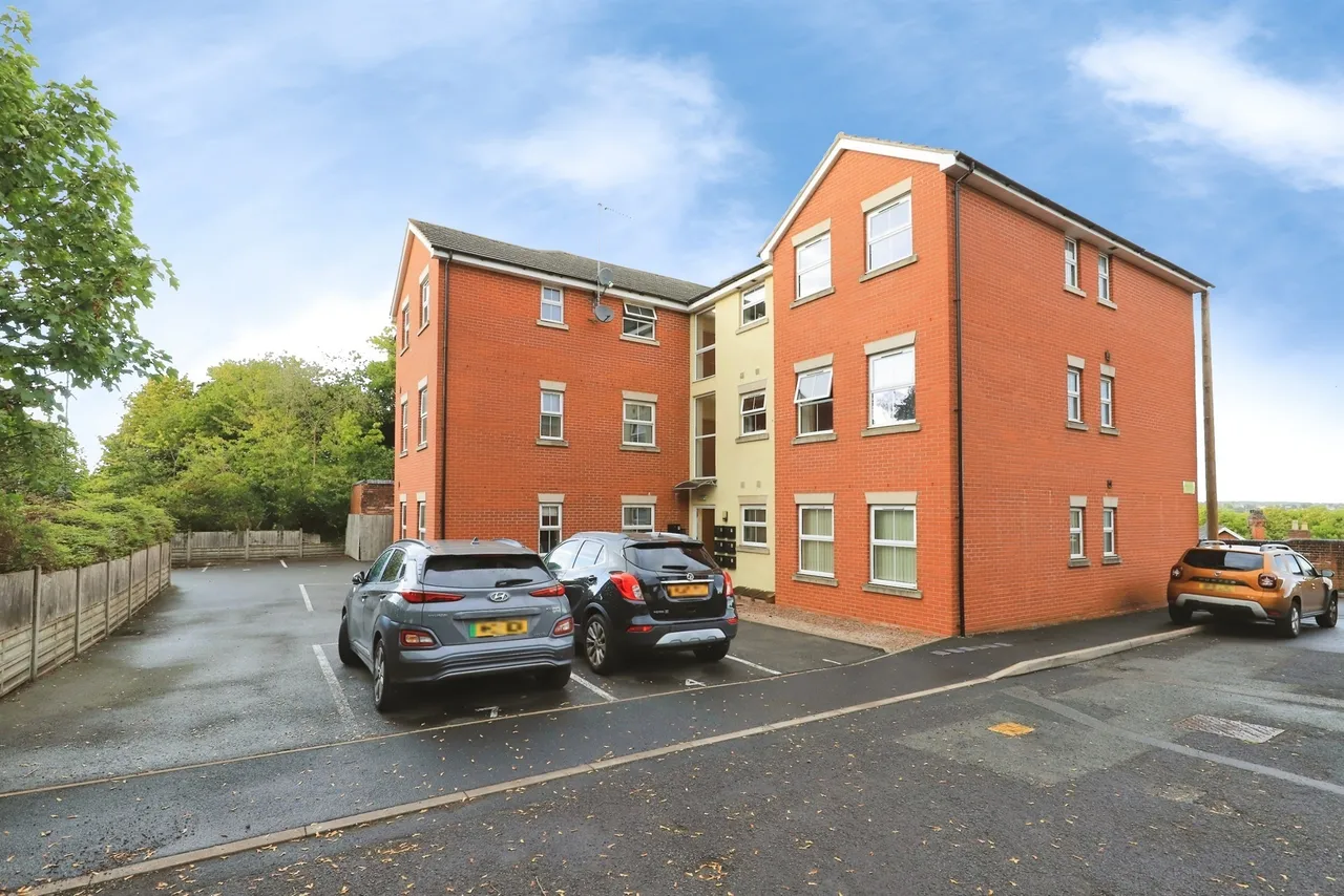 2 bed flat for sale, Mill Lane, Kidderminster, DY11