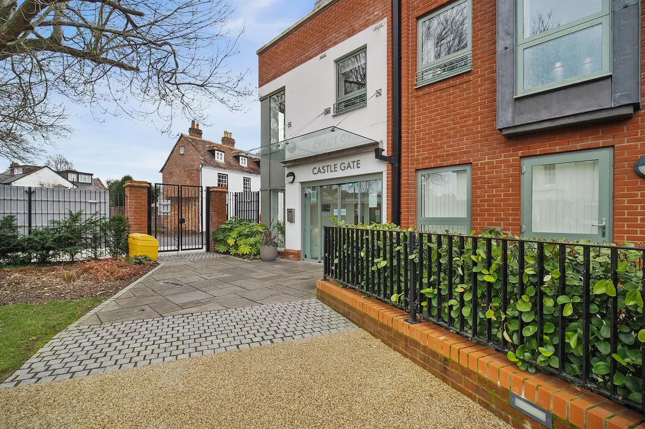 1 bed flat for sale, Endless Street, Salisbury, SP1