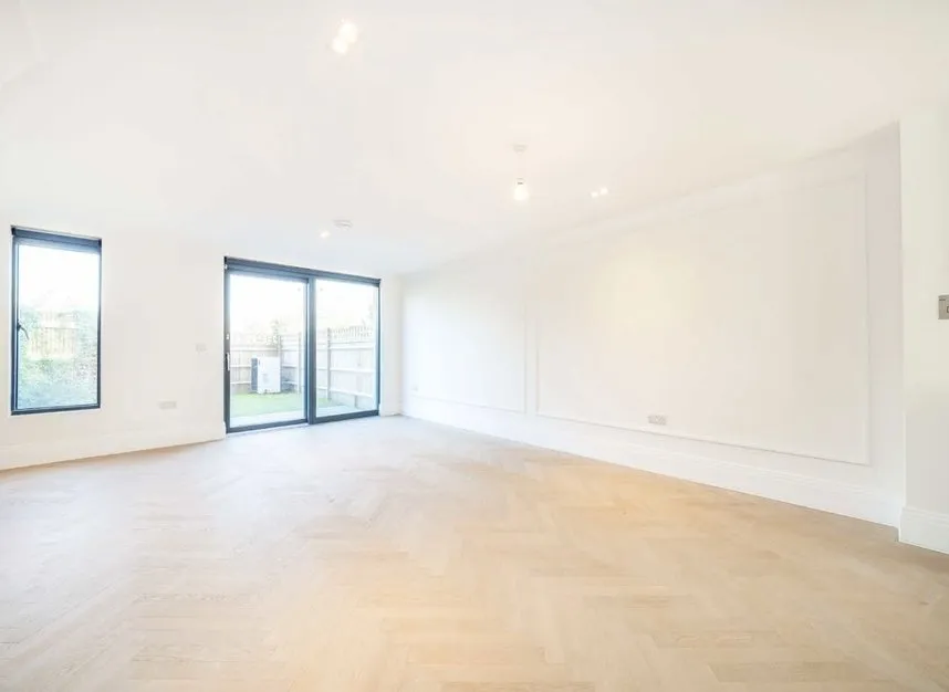 Bryanston Close, Norwood Green, UB2, photo 2