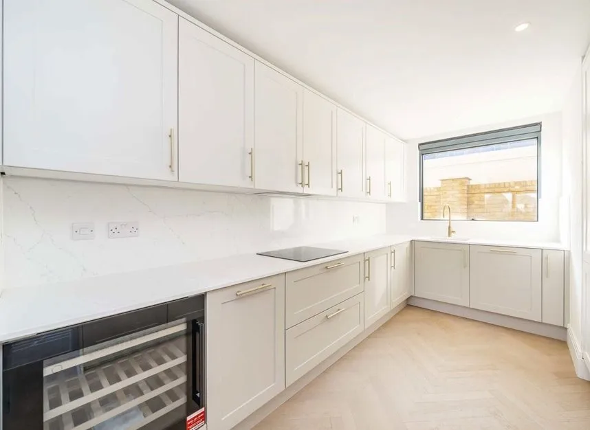 Bryanston Close, Norwood Green, UB2, photo 3