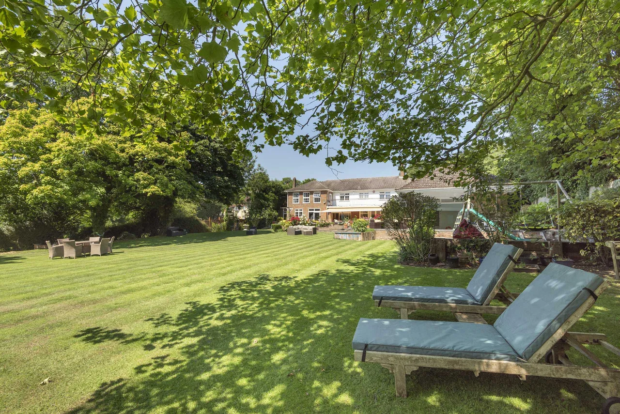 The Ridgeway, Cuffley, Hertfordshire, EN6 4BB, photo 23