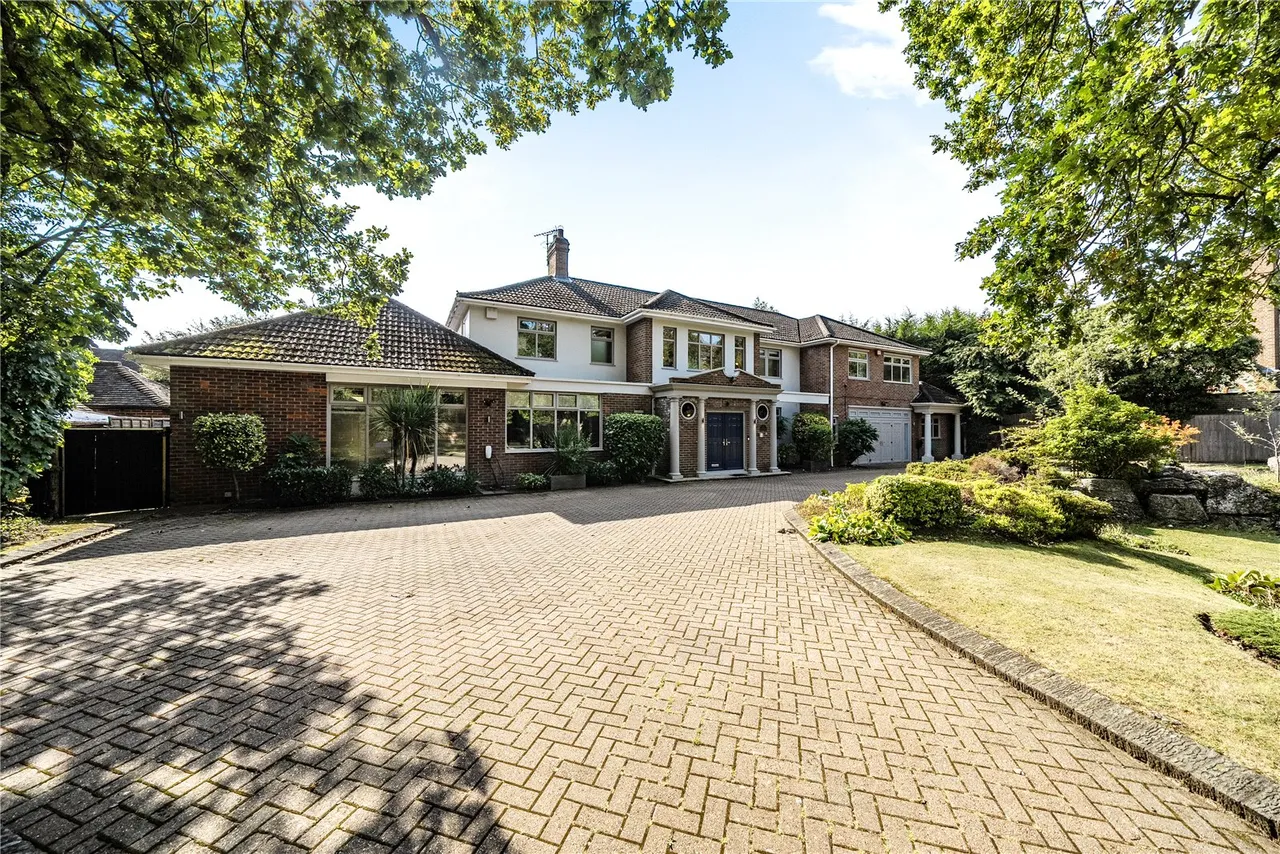 5 bed house for sale — The Ridgeway, Cuffley, Hertfordshire, EN6 4BB