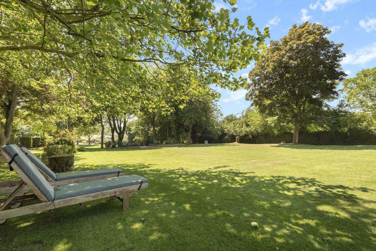 The Ridgeway, Cuffley, Hertfordshire, EN6 4BB, photo 24