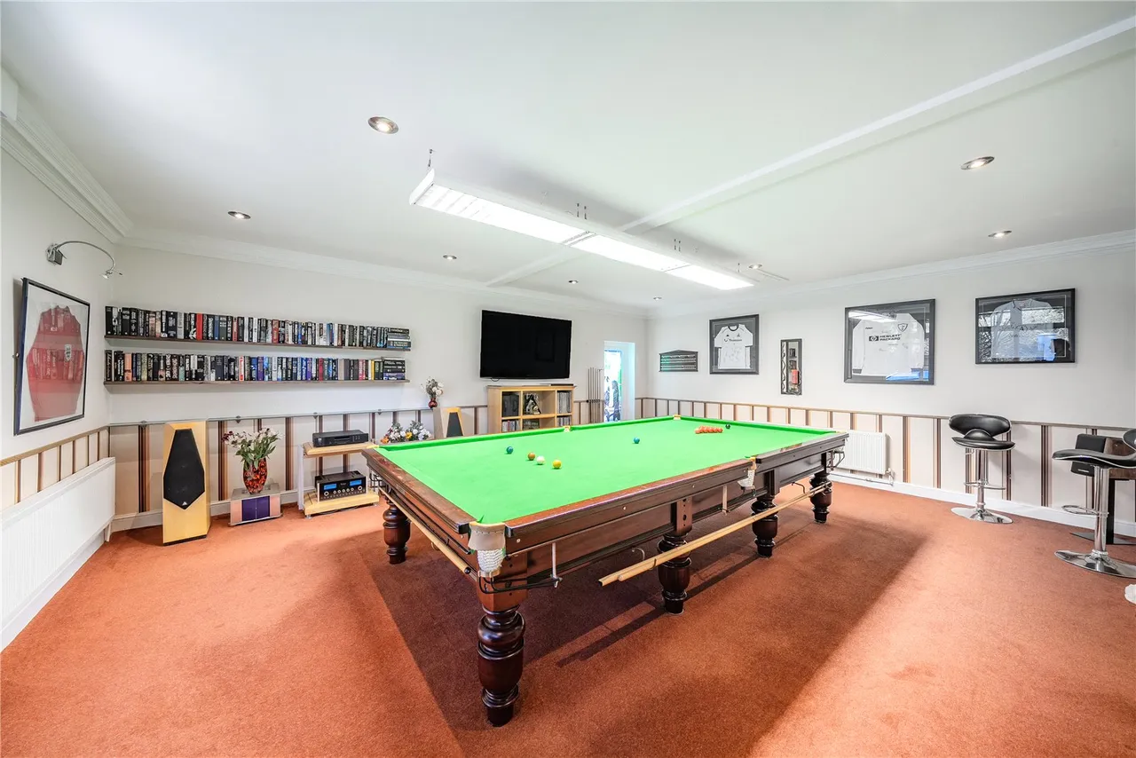 The Ridgeway, Cuffley, Hertfordshire, EN6 4BB, photo 10