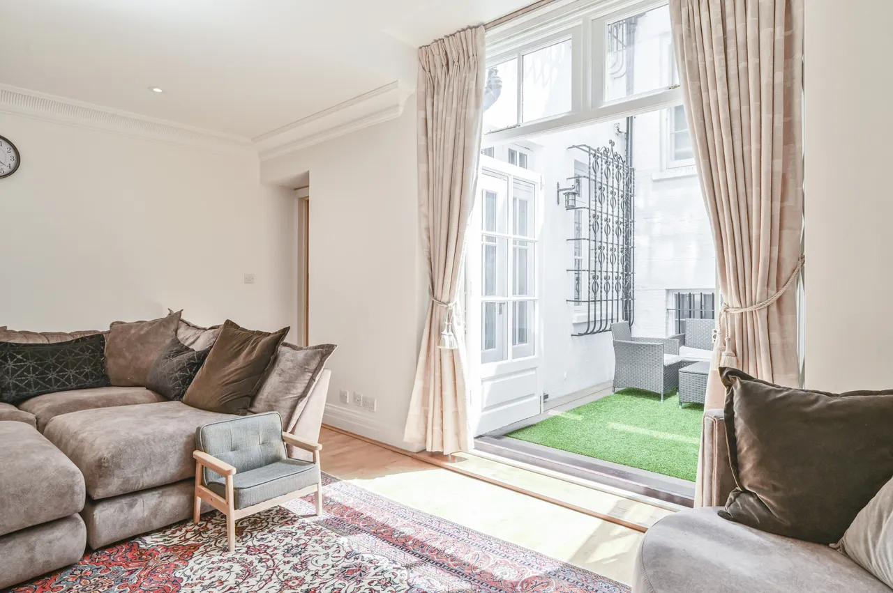 22A Farm Street, London, photo 5