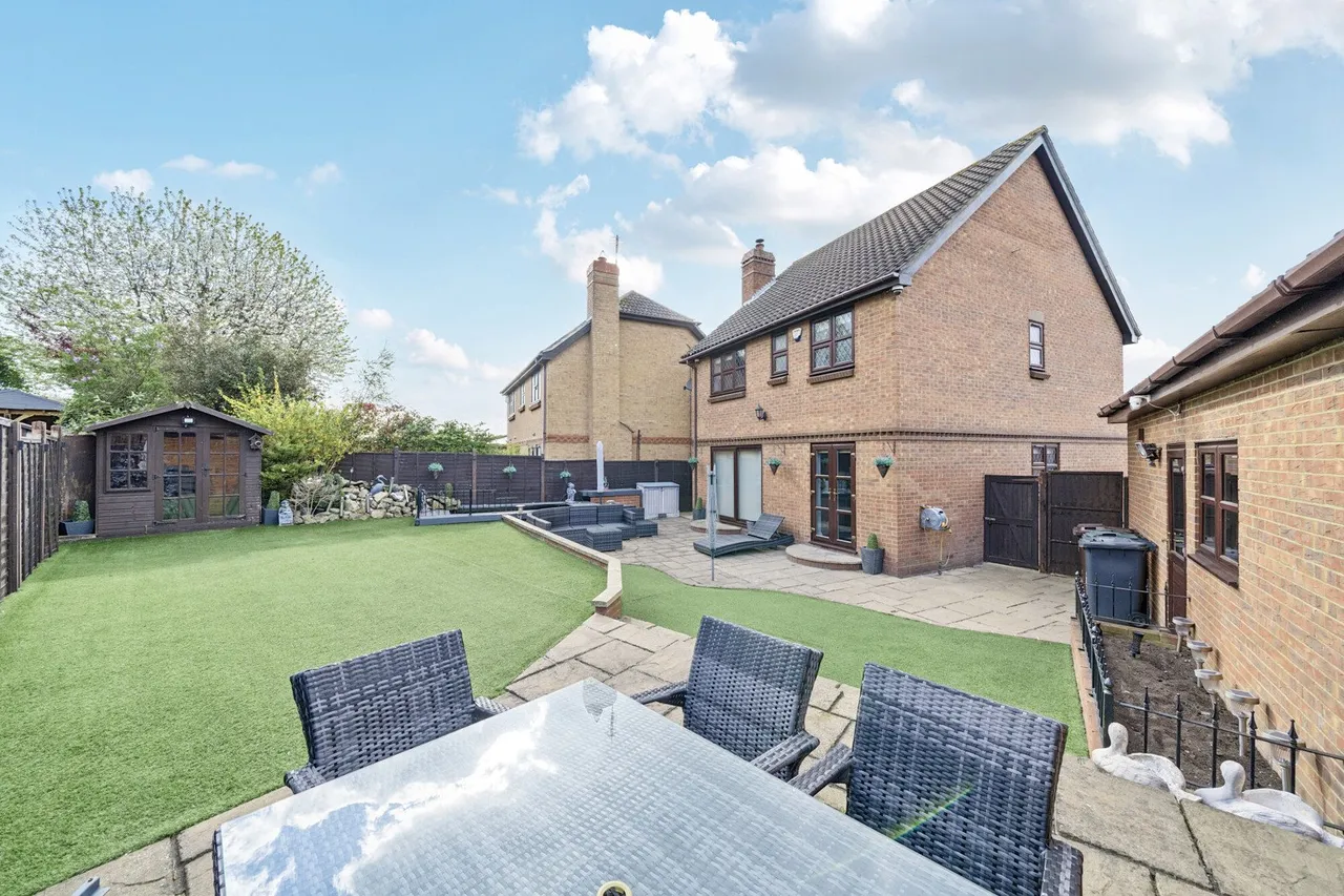 Beaton Close, Kent, DA9, photo 21