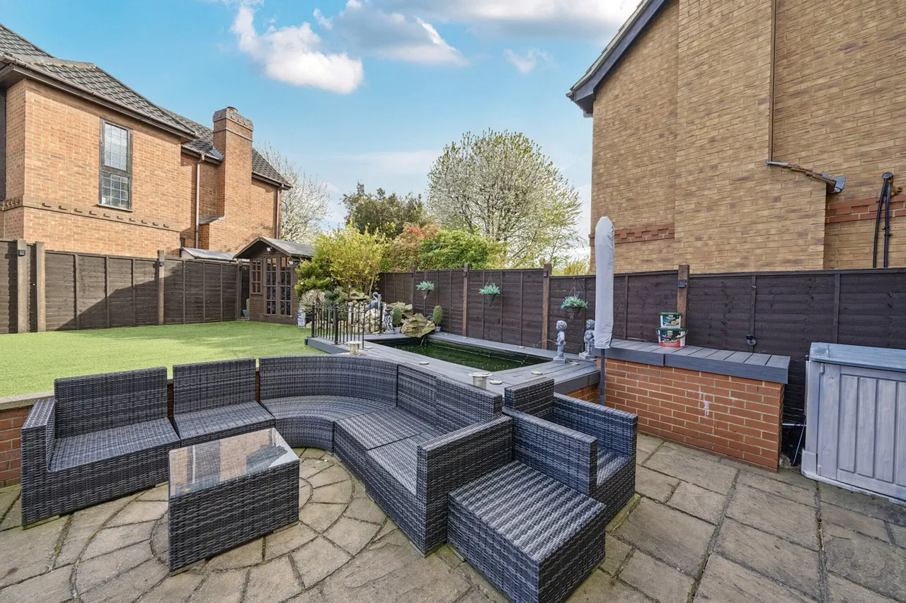 Beaton Close, Kent, DA9, photo 19