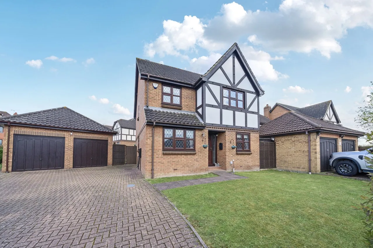 4 bed house for sale — Beaton Close, Kent, DA9