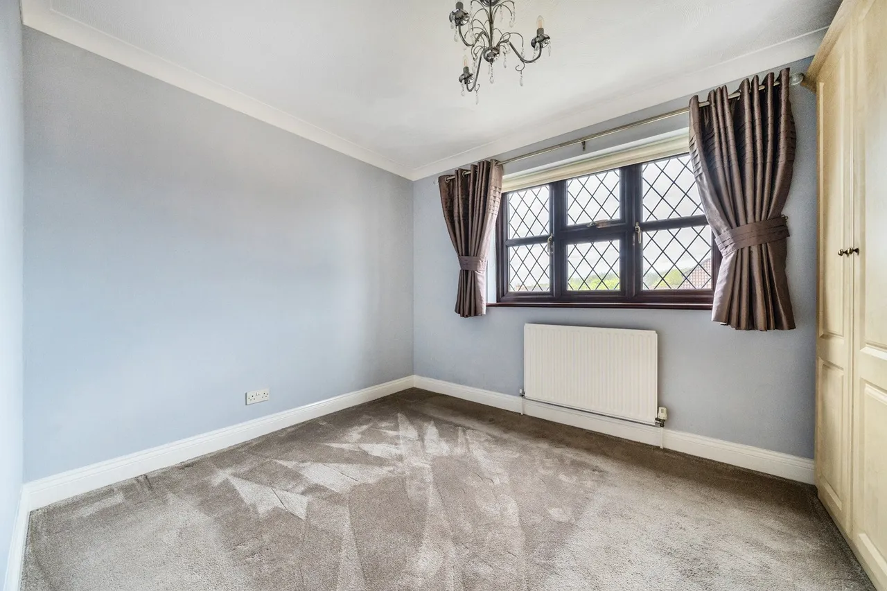Beaton Close, Kent, DA9, photo 15
