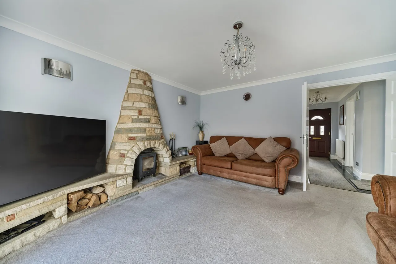 Beaton Close, Kent, DA9, photo 11