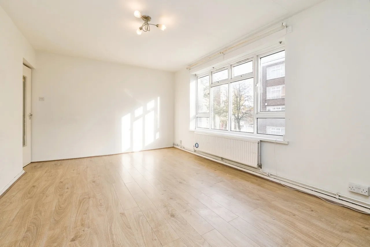 Diban Court, Diban Avenue, Hornchurch, RM12, photo 6
