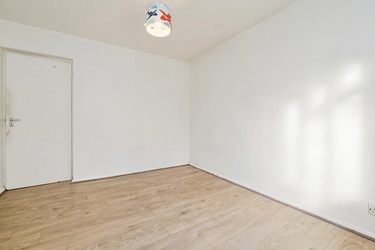Diban Court, Diban Avenue, Hornchurch, RM12, photo 11