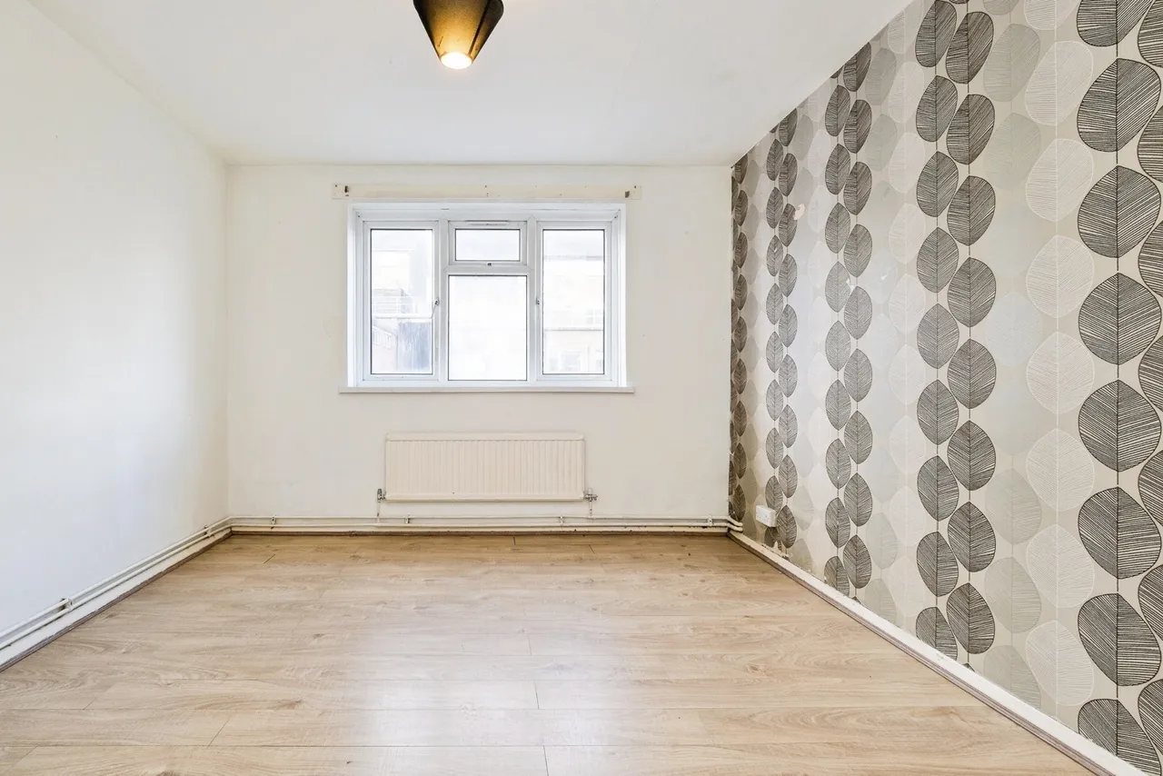 Diban Court, Diban Avenue, Hornchurch, RM12, photo 4