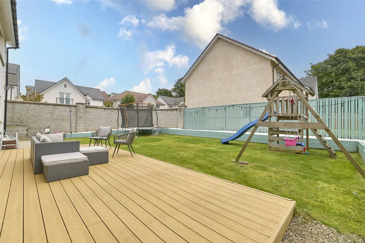 Friarsfield Square, Cults, AB15, photo 29