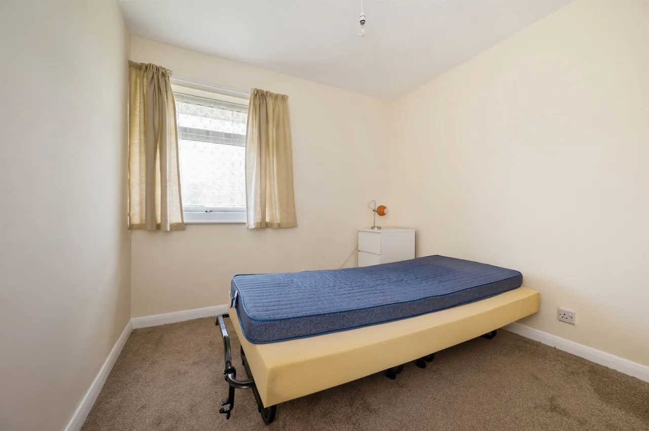 Royston Avenue, Eastleigh, SO50, photo 13