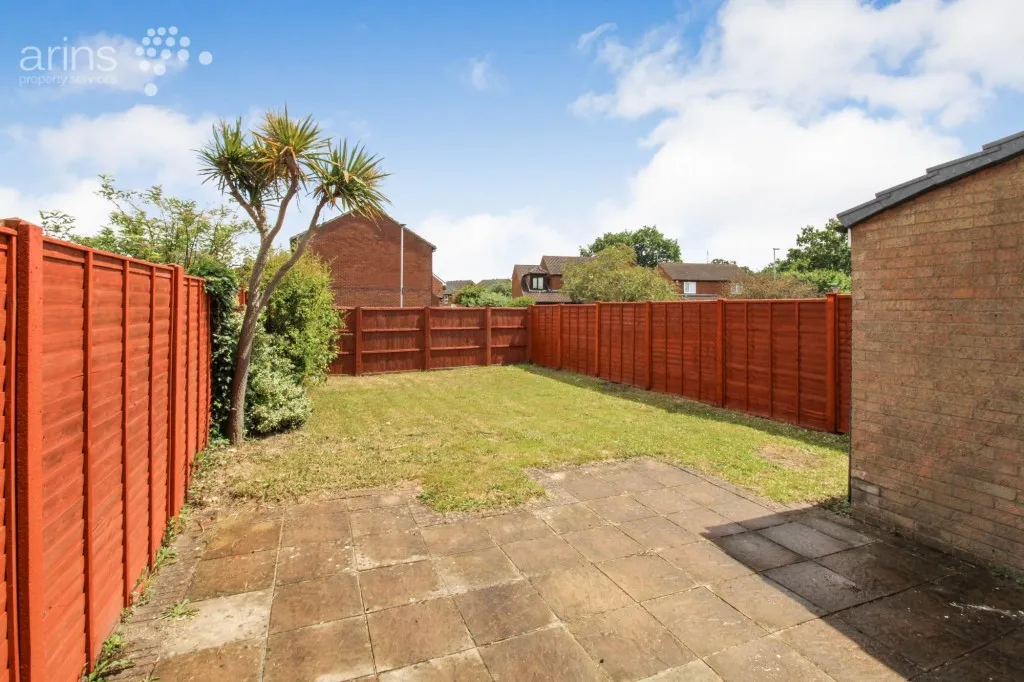 Trusthorpe Close, Lower Earley, RG6, photo 10