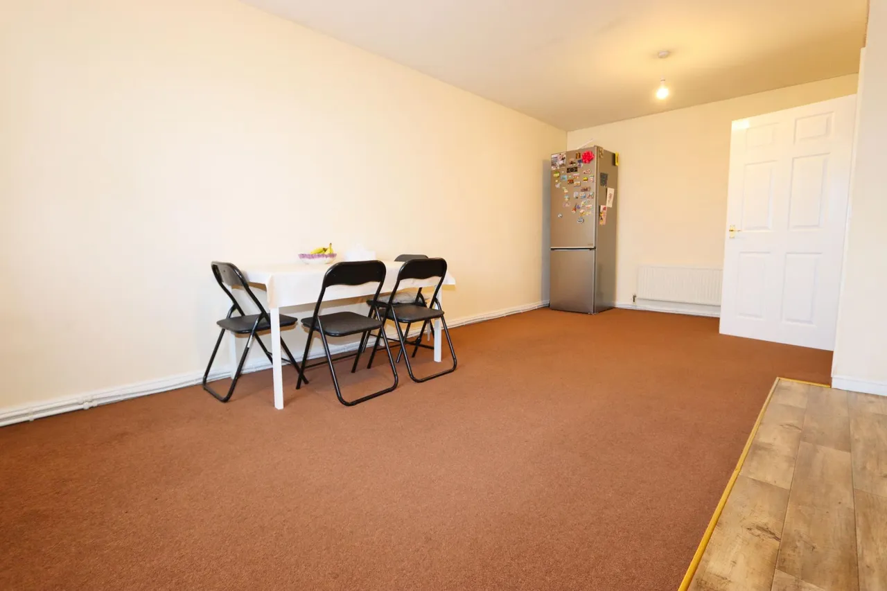 Hatfield Close, Corby, NN18, photo 8