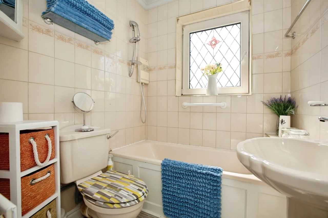 Bentham Rd, Livesey, Blackburn, Lancashire, BB2, photo 15