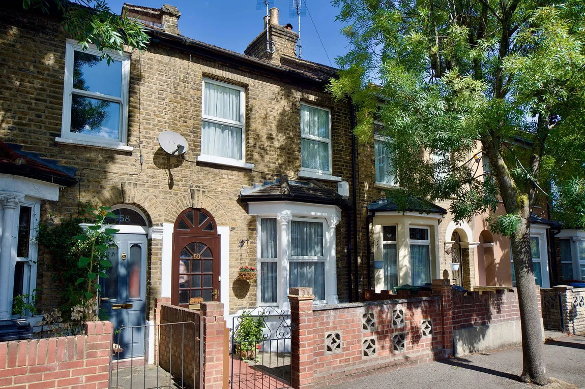 2 bed house for sale — Stewart Road, Leyton, London, E15 2BB