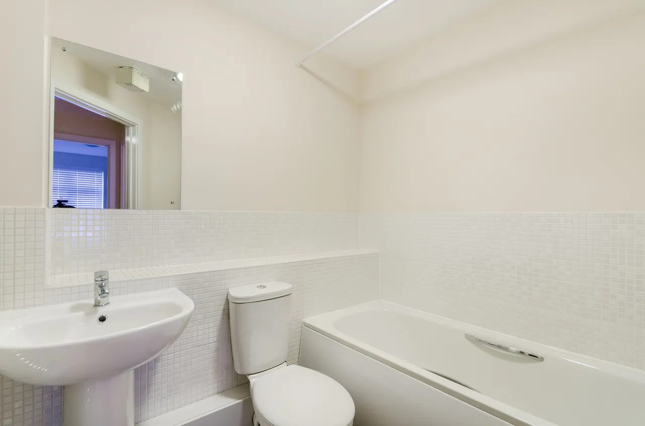 Woking, GU21, photo 9