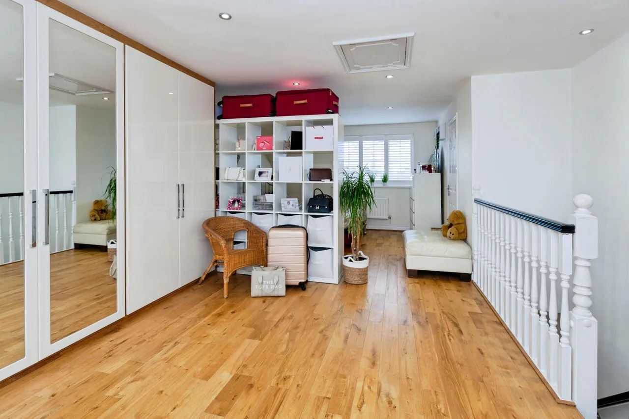 Crofthill Road, Slough, SL2, photo 14