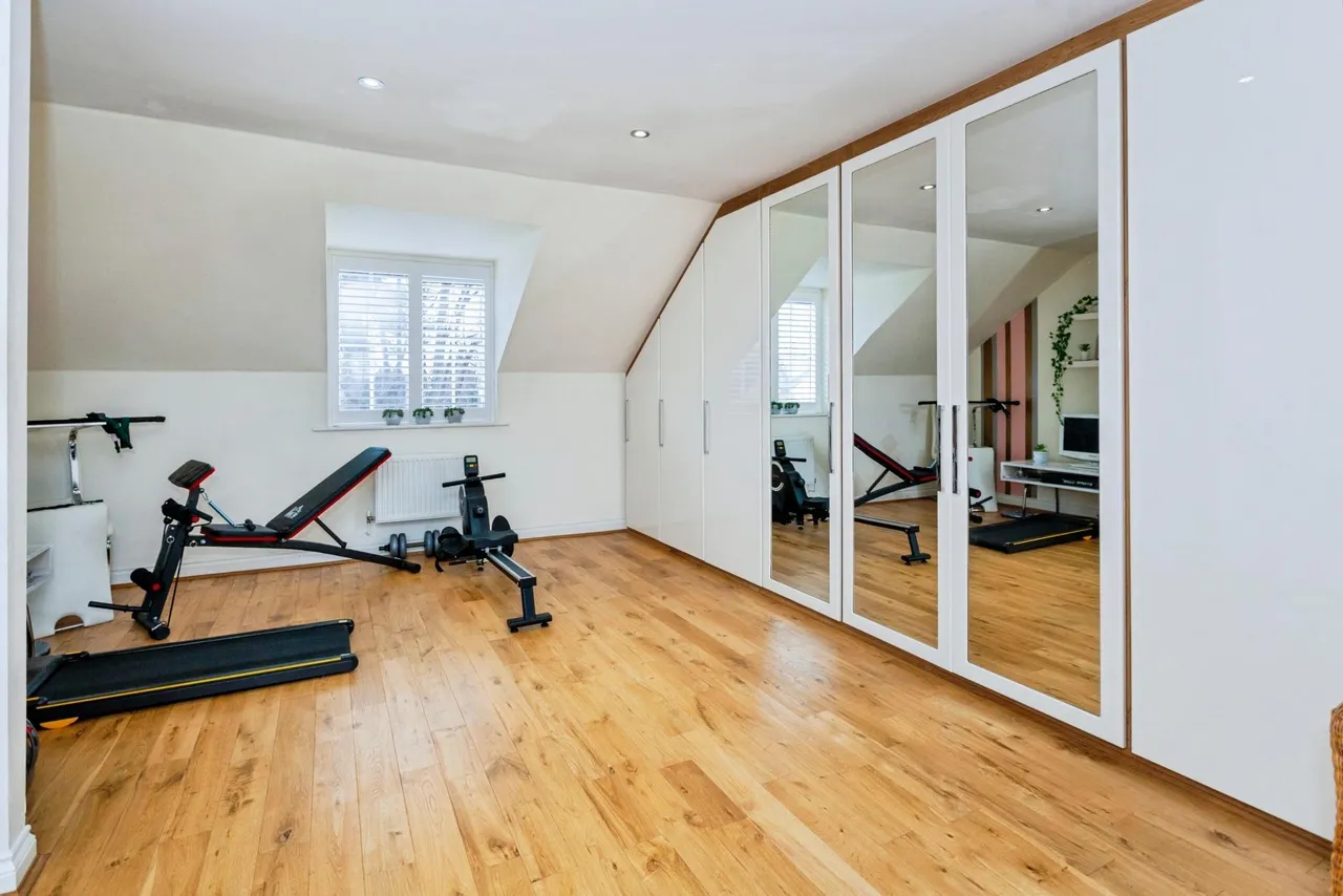 Crofthill Road, Slough, SL2, photo 13