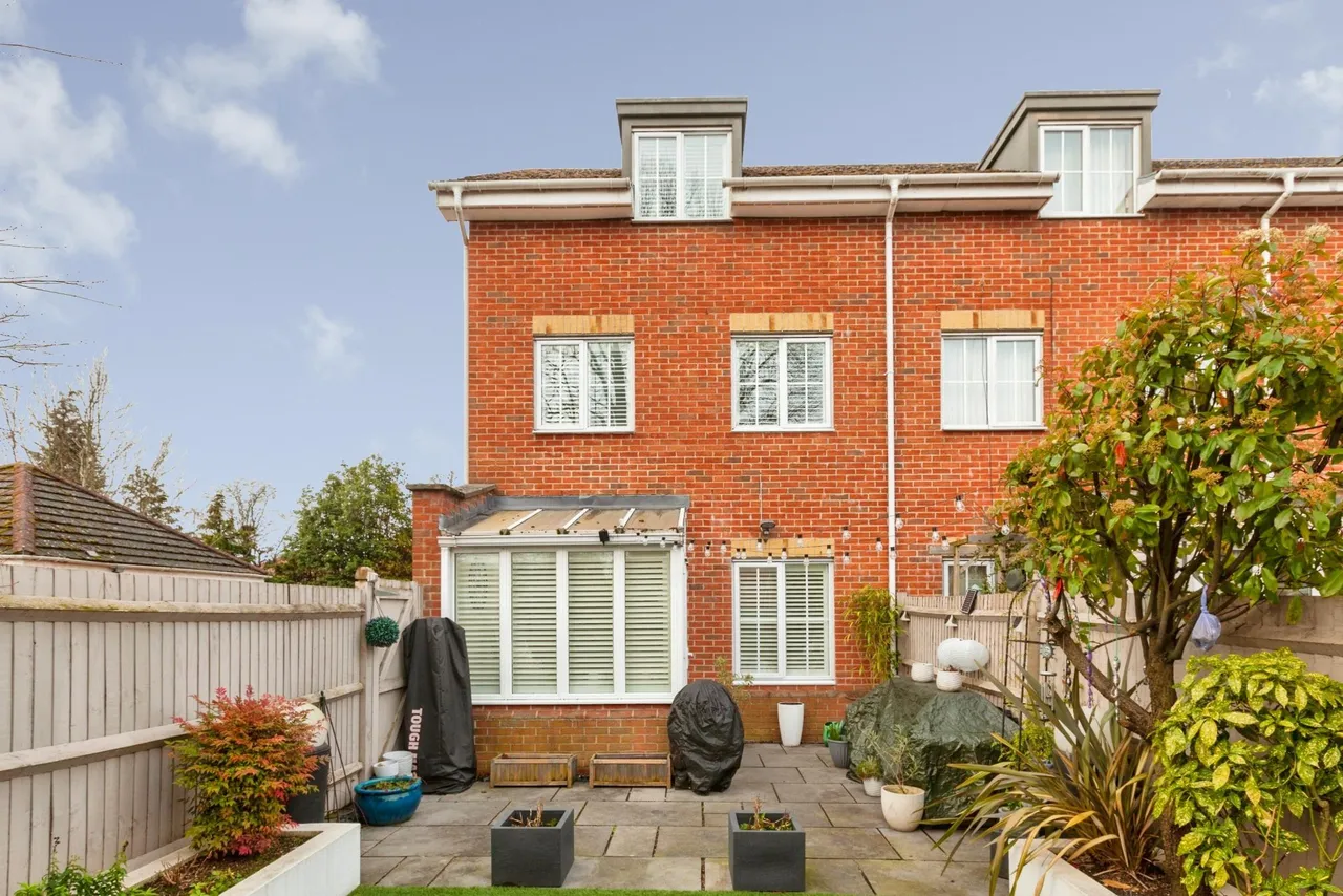 Crofthill Road, Slough, SL2, photo 22