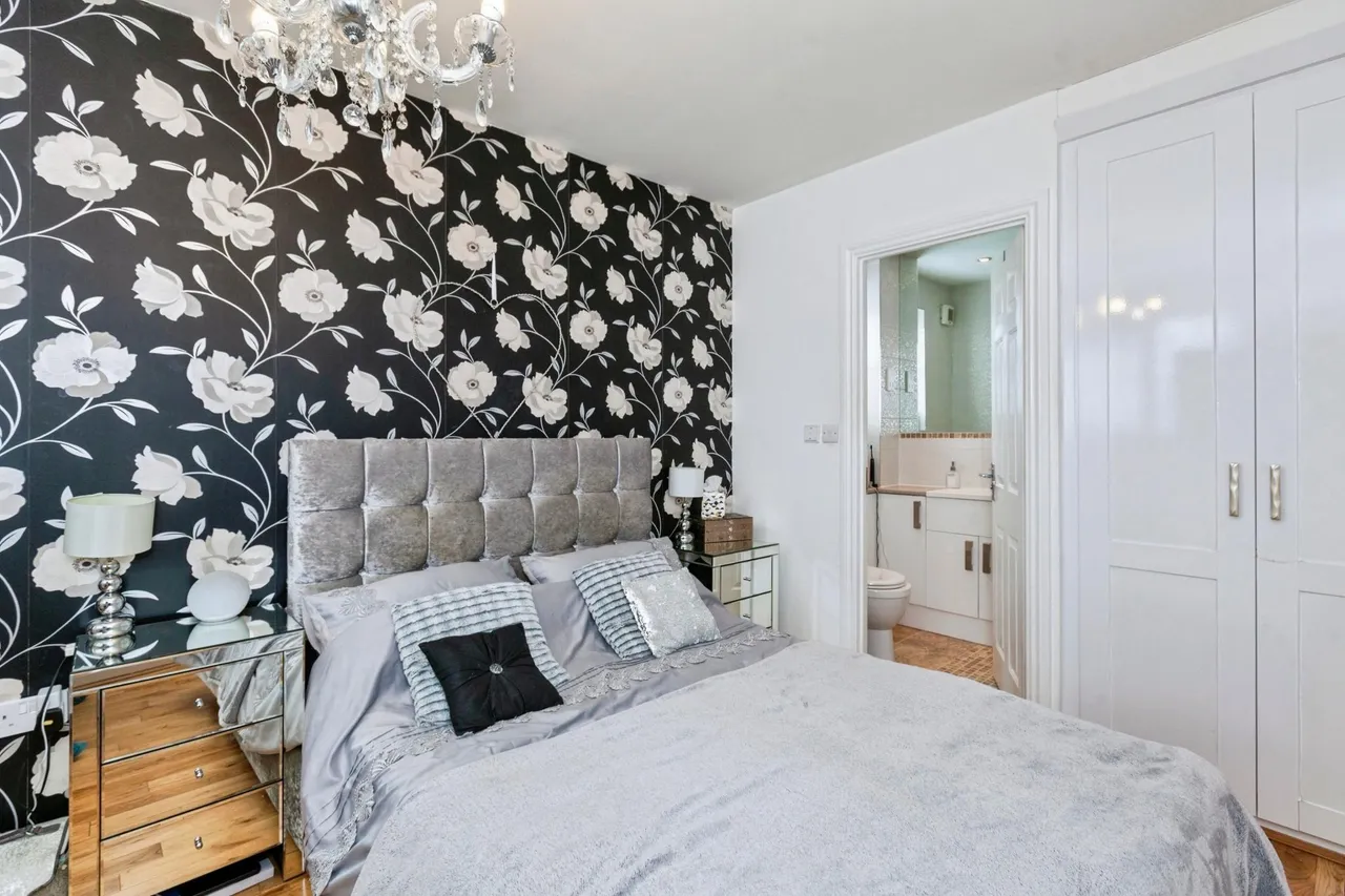 Crofthill Road, Slough, SL2, photo 12