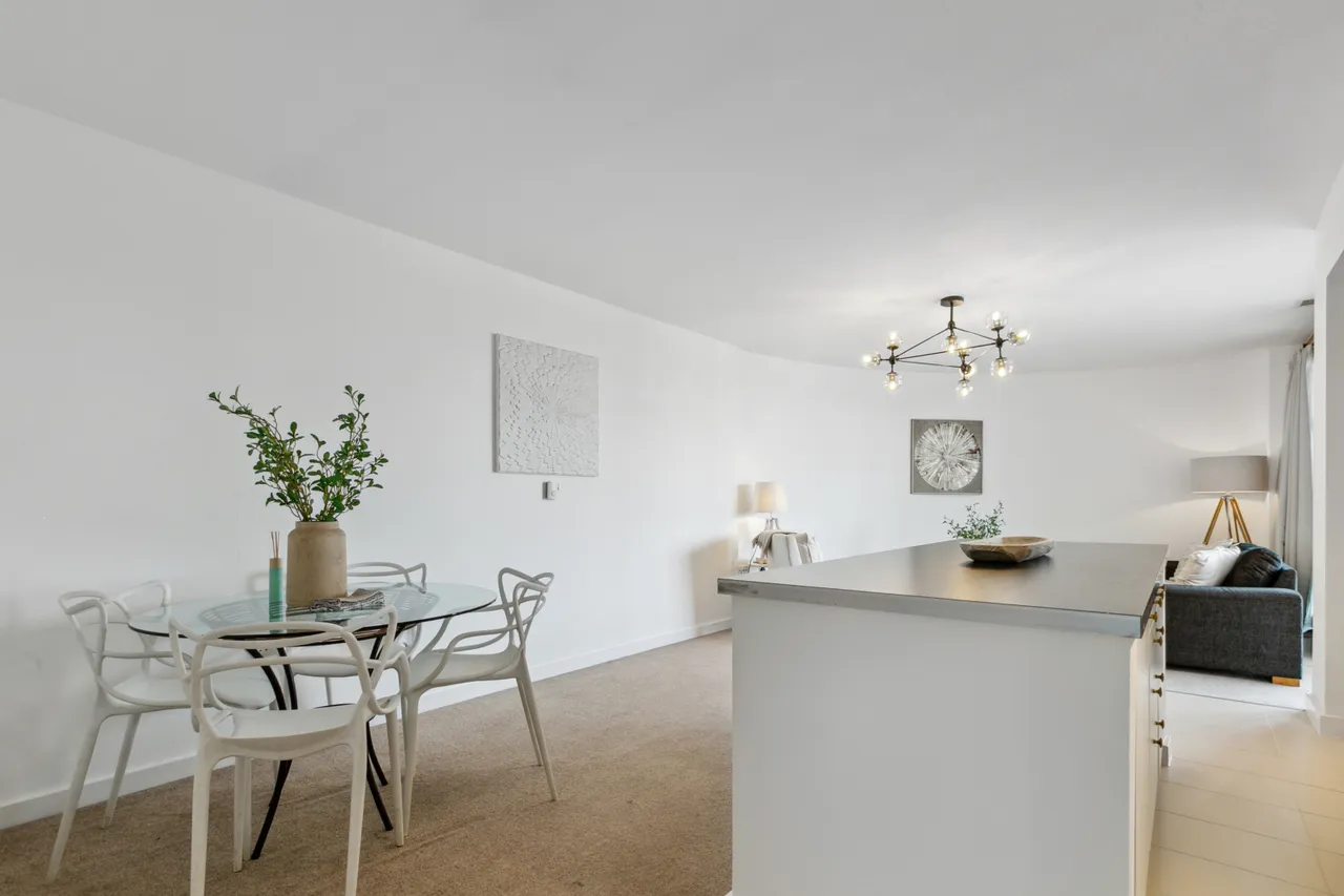 Lombard Road, London, SW11, photo 8