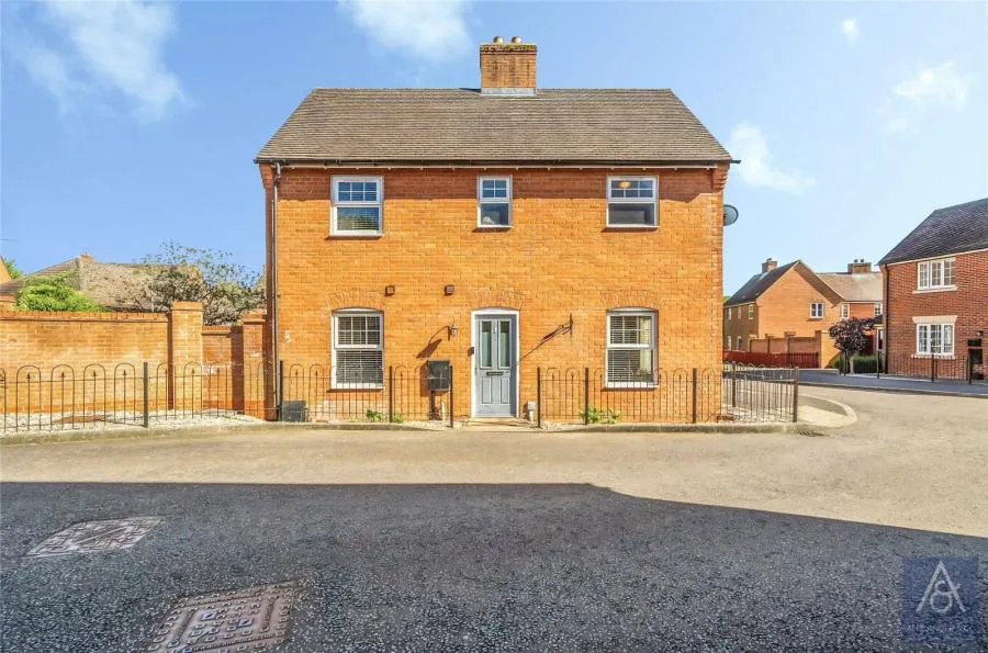 3 bed house for sale, Whitehead Way, Buckingham, MK18