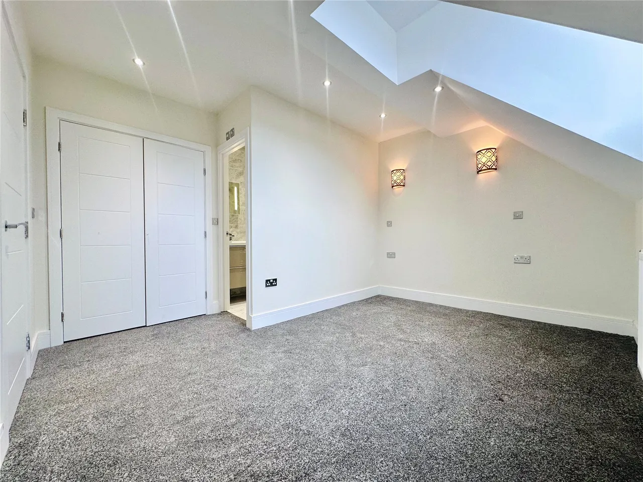 Fleet Road, Fleet, Hampshire, GU51 4BE, photo 3