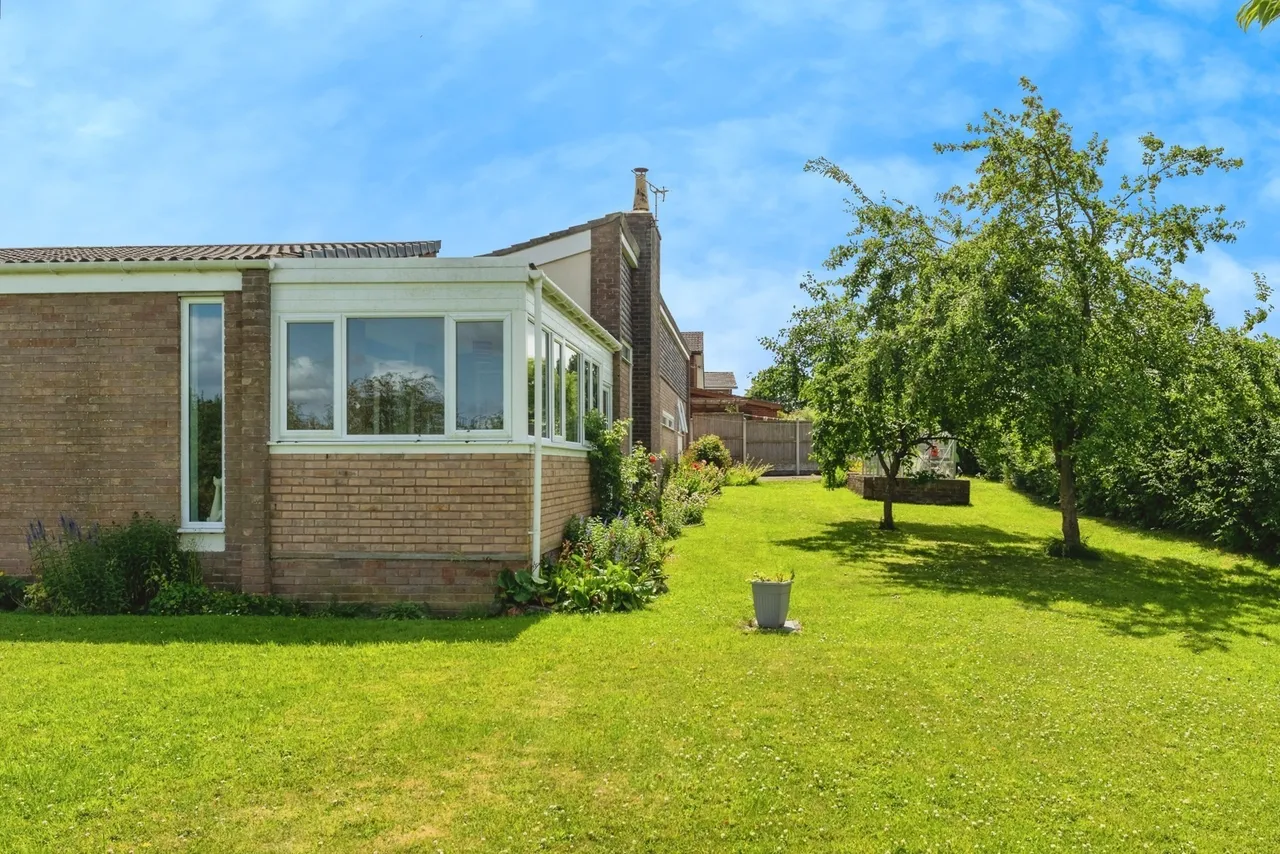 Greenlands, Tattenhall, CH3, photo 7