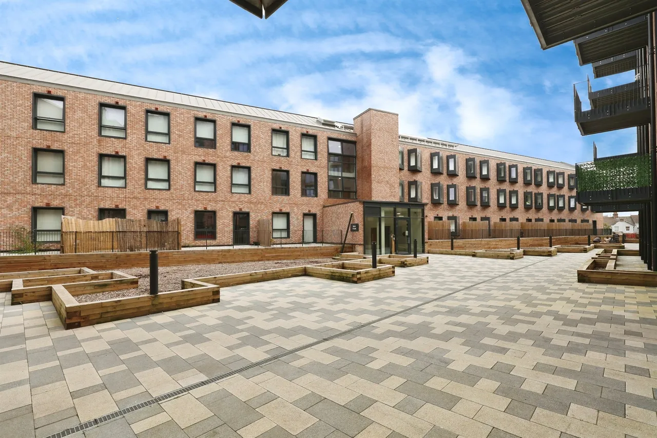 1 bed flat for sale, Leigh Street, High Wycombe, HP11
