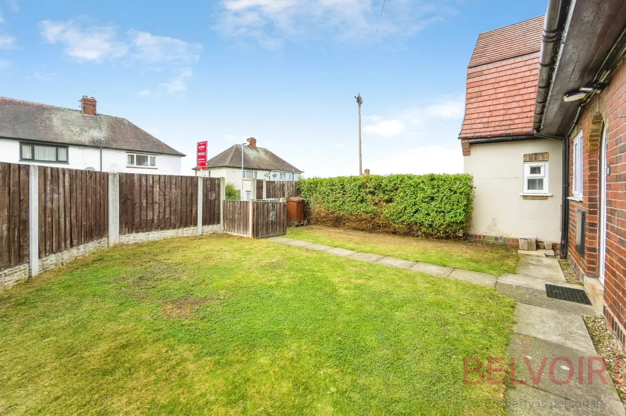 Hepworth Avenue, Churwell, LS27, photo 11
