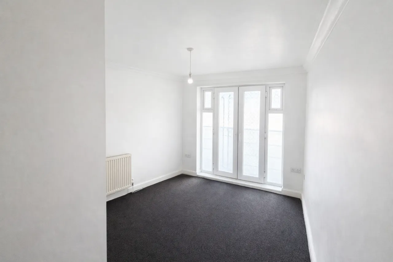 Bowery court, St. Mark's Place, Dagenham,RM10 8GN, photo 4
