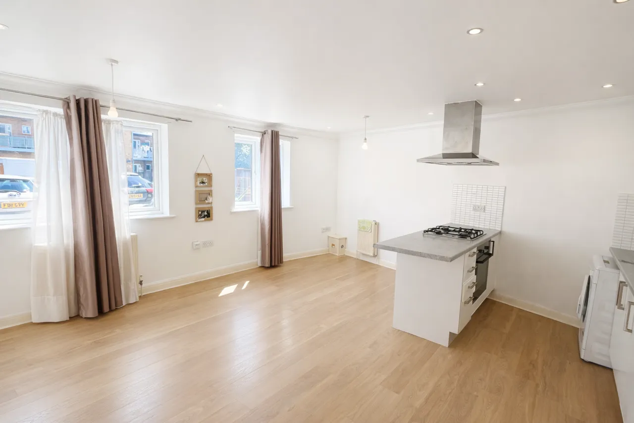 Bowery court, St. Mark's Place, Dagenham,RM10 8GN, photo 2