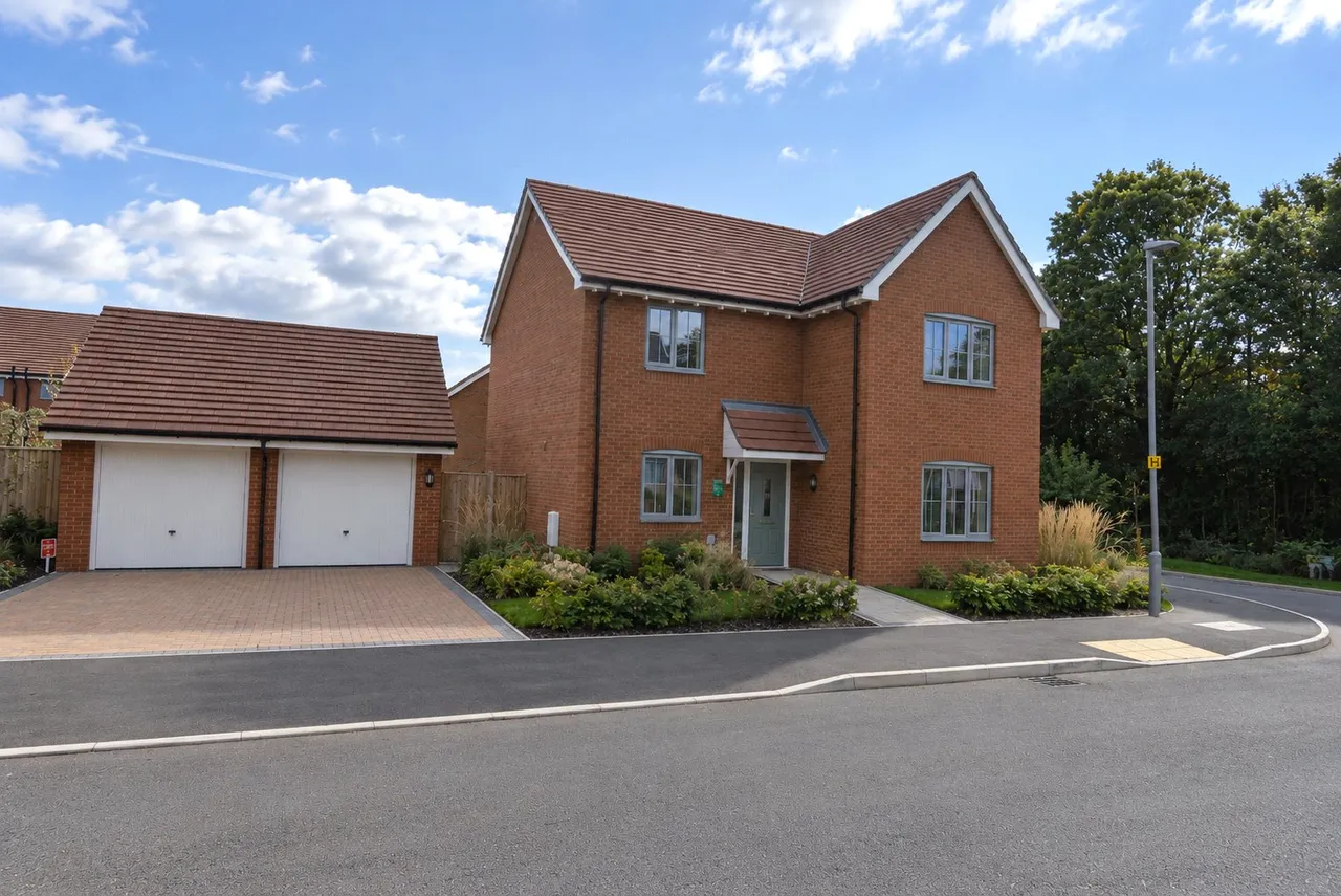 Oakwood Grove, Alderholt, SP6, photo 15