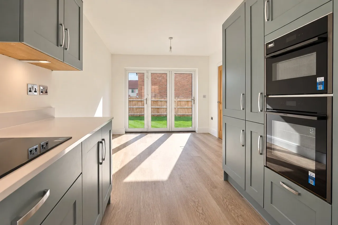 Oakwood Grove, Alderholt, SP6, photo 5
