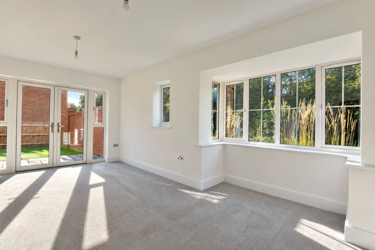 Oakwood Grove, Alderholt, SP6, photo 3