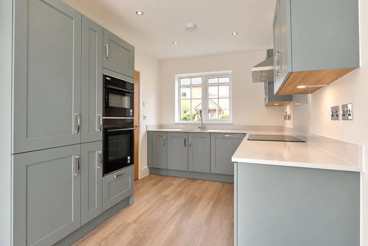 Oakwood Grove, Alderholt, SP6, photo 4
