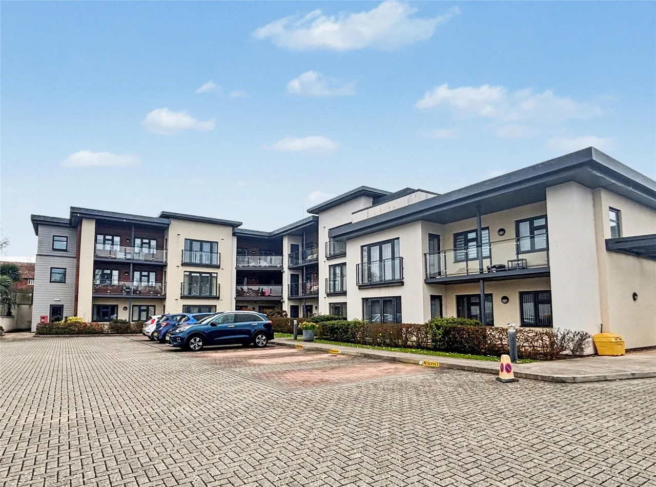 2 bed property for sale — Buckingham Close, Exmouth, Devon, EX8