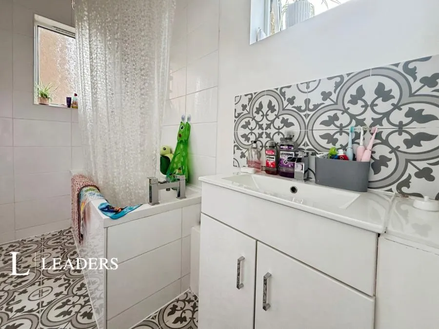 Springfield Gardens, Worthing, BN13, photo 8