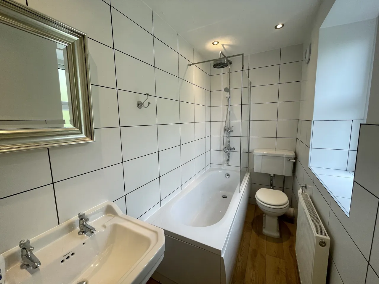 Keighley, BD22, photo 8
