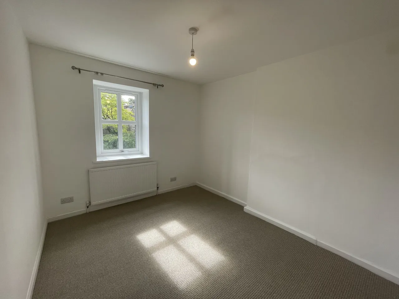 Keighley, BD22, photo 5