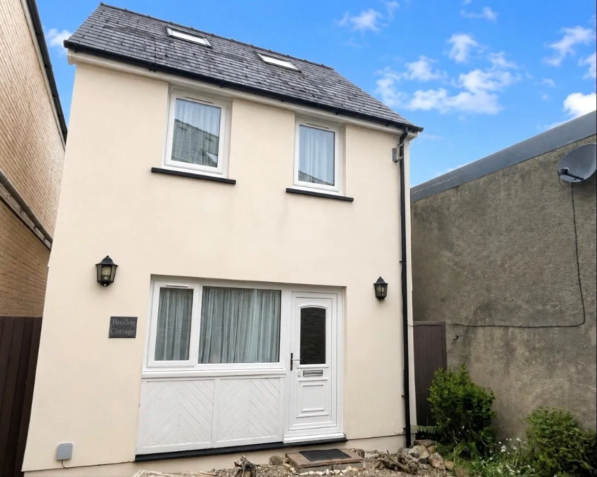2 bed house for sale, Brodog Lane, Fishguard, SA65